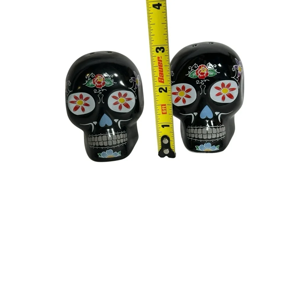 NEW sugar day of dead skull‎ SALT & PEPPER SHAKERS black